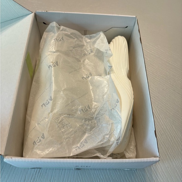 NWT APL Women’s Streamline Sneakers Size 7 Pristine/Pink Onyx - Picture 14 of 14